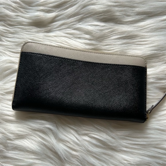 Kate Spade Wallet - Picture 2 of 5